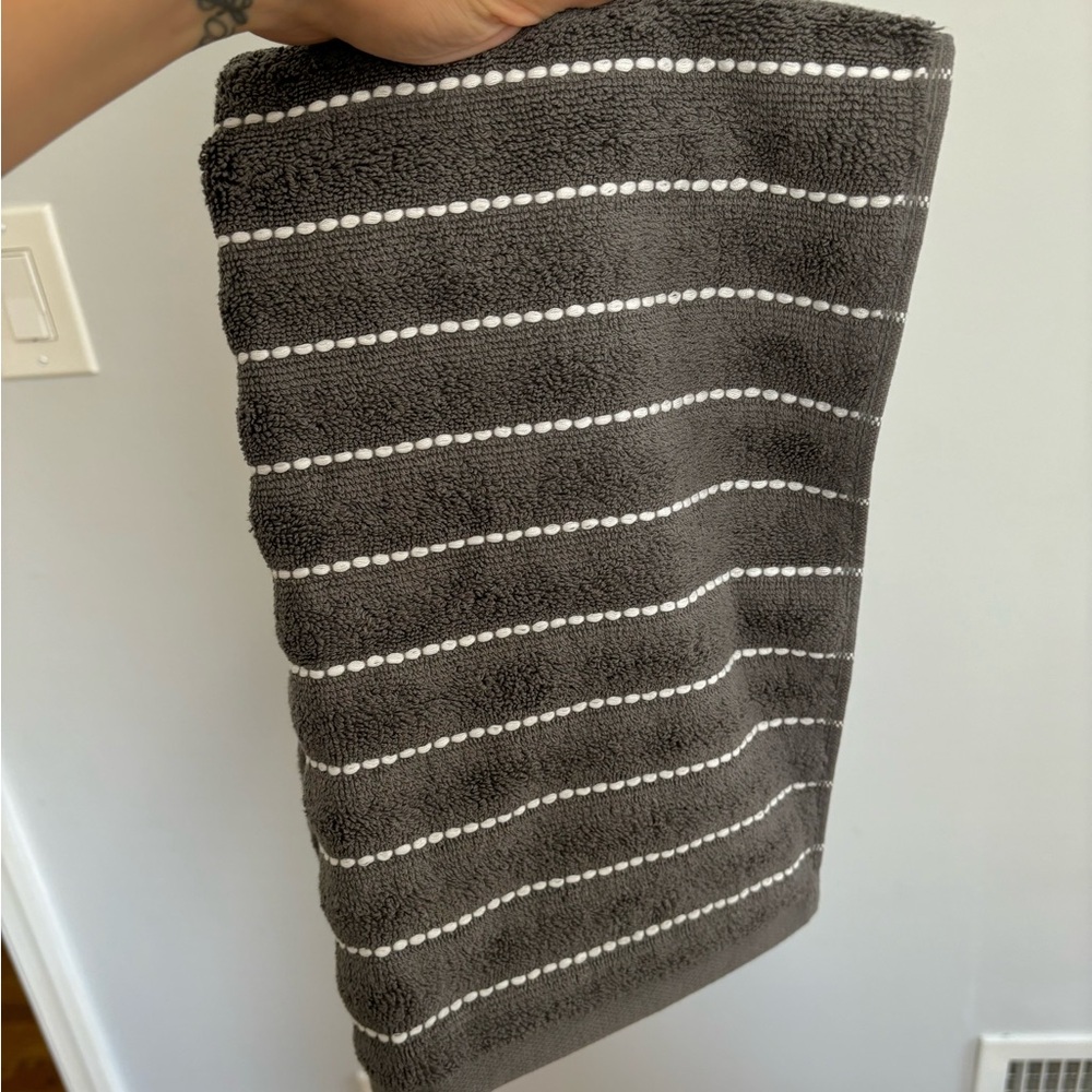 Threshold Performance Plus Hand Towel - Picture 4 of 5